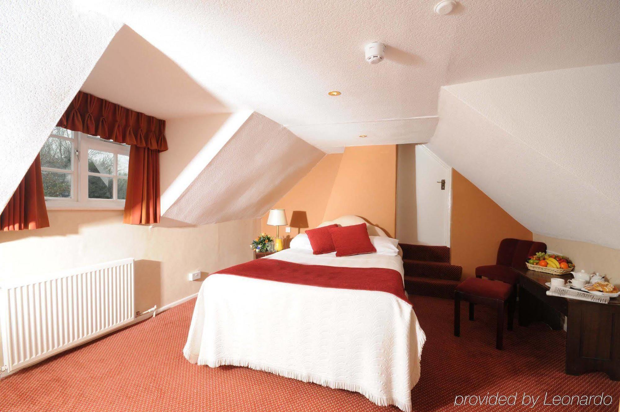 The Riverside House Hotel Mildenhall Kamer foto